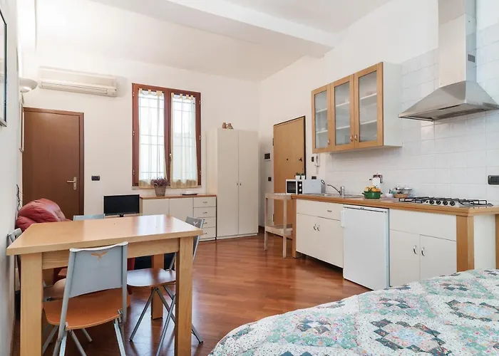 Bologna Central Studio